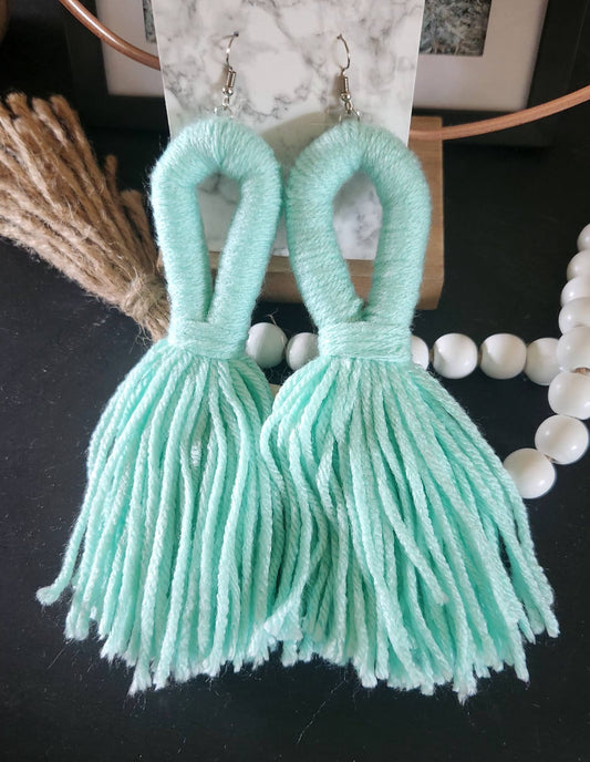 Keyhole Loop Statement Tassels