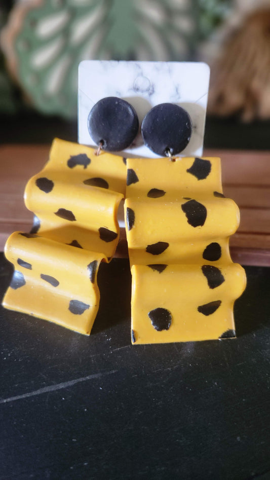 Cheetah Print Wavy Dangle Earrings